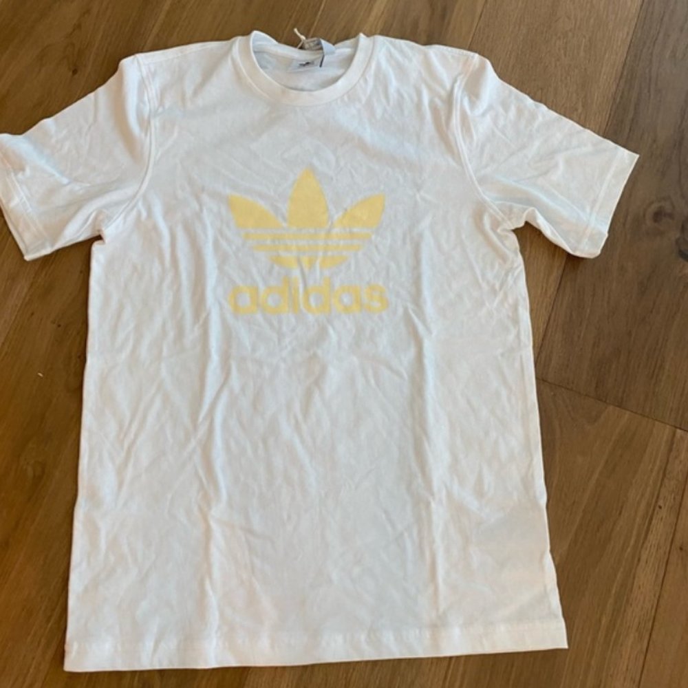 Adidas Short Sleeve T-shirt